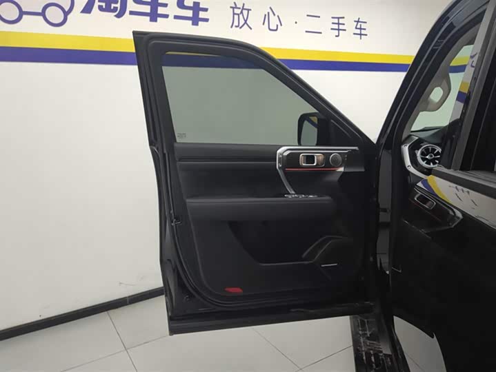 Фото 7 - Tank 400 Hybrid