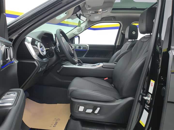 Фото 9 - Tank 400 Hybrid