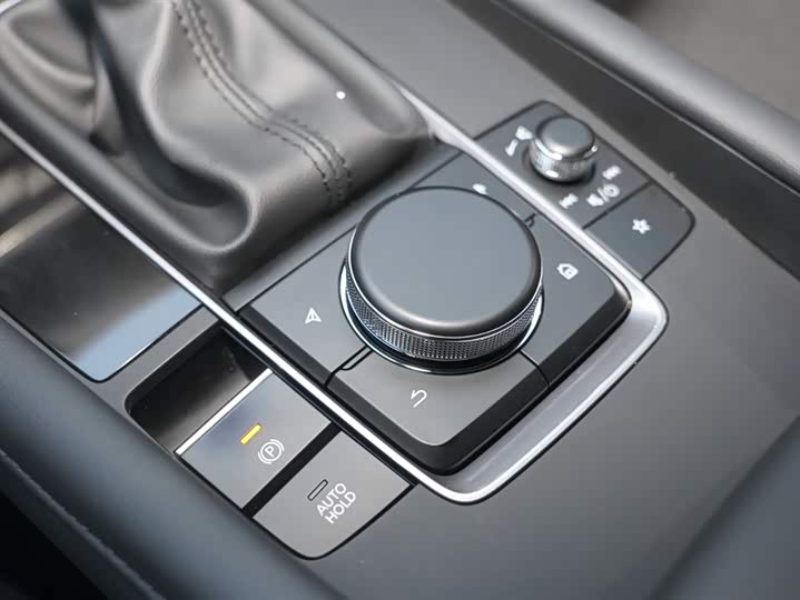 Фото 9 - Mazda 3 (Axela)