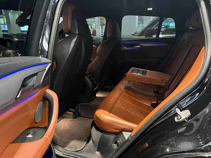 Фото 8 - BMW X4 M