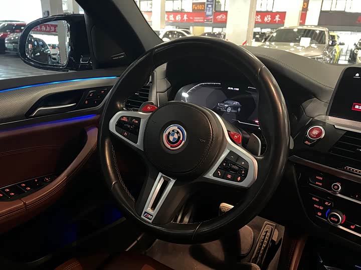 Фото 9 - BMW X4 M