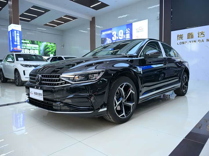 Фото 1 - Volkswagen Magotan