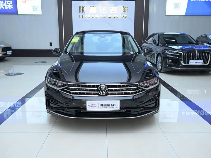 Фото 2 - Volkswagen Magotan