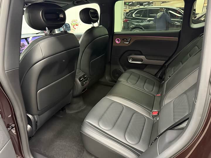 Фото 9 - Smart #5