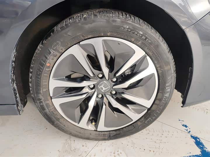 Фото 6 - Honda Accord