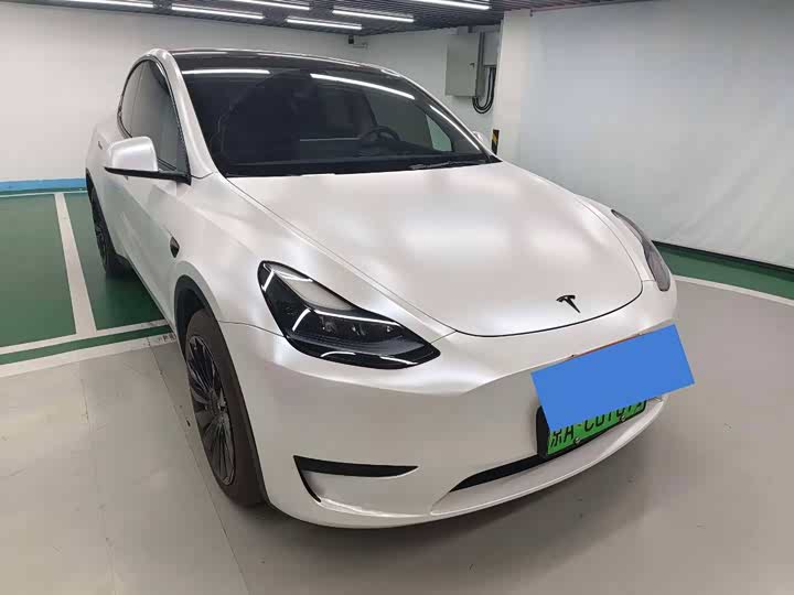 Фото 3 - Tesla Model Y