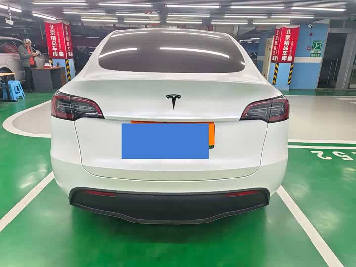 Фото 8 - Tesla Model Y