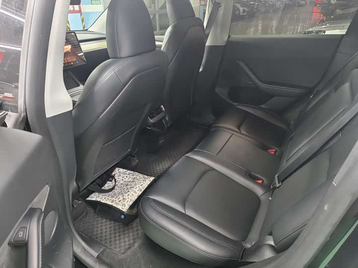 Фото 9 - Tesla Model Y