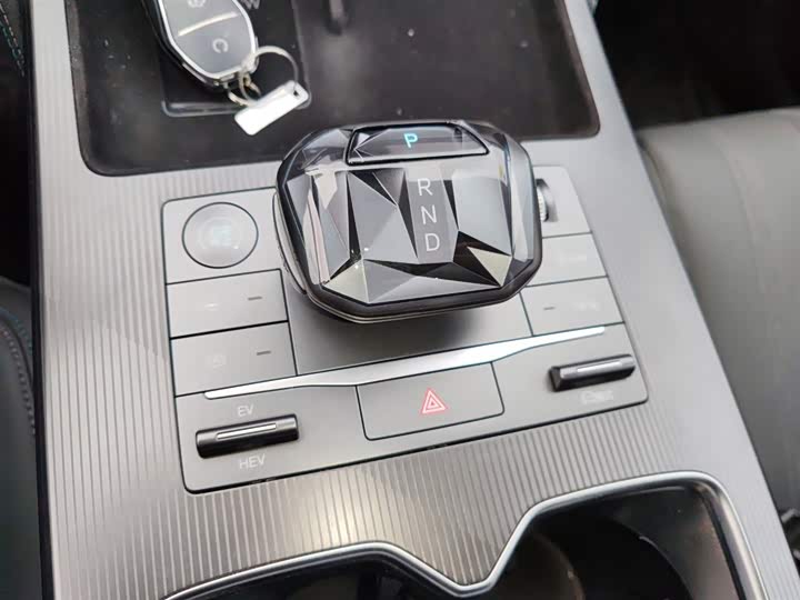 Фото 6 - BYD Song L DM-i Hybrid