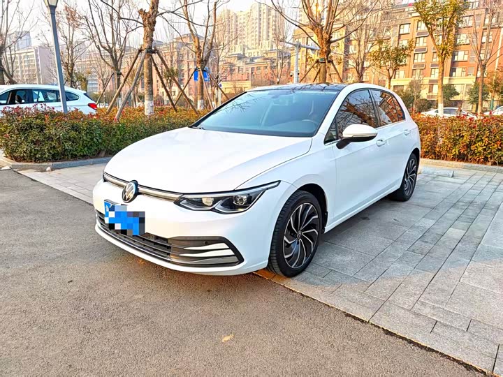 Фото 1 - Volkswagen Golf