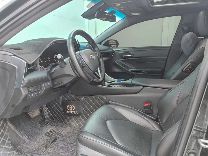 Фото 4 - Toyota Avalon