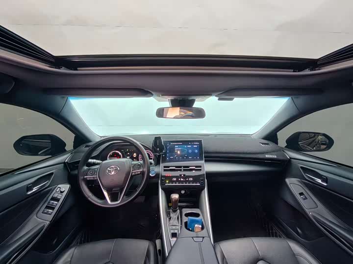 Фото 5 - Toyota Avalon