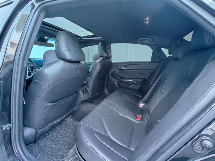 Фото 6 - Toyota Avalon