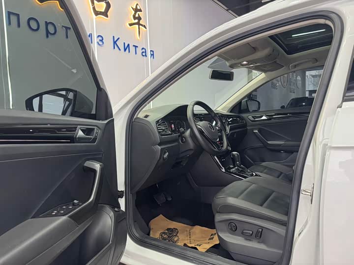 Фото 4 - Volkswagen T-Roc