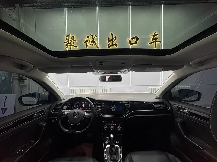 Фото 5 - Volkswagen T-Roc