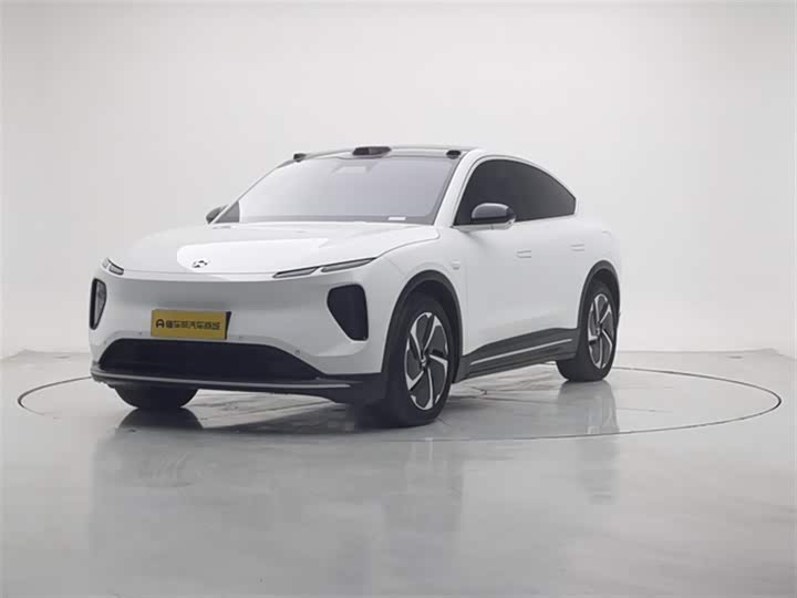 Фото 2 - Nio EC6