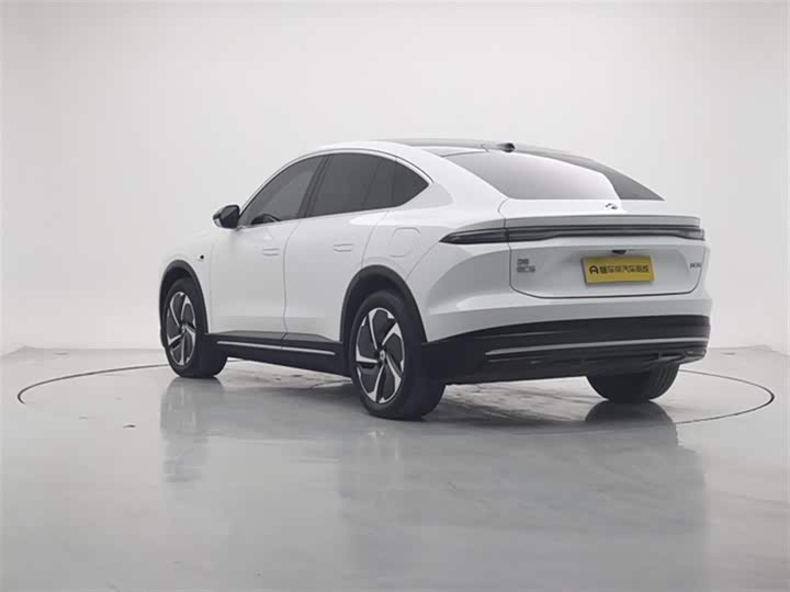 Фото 6 - Nio EC6