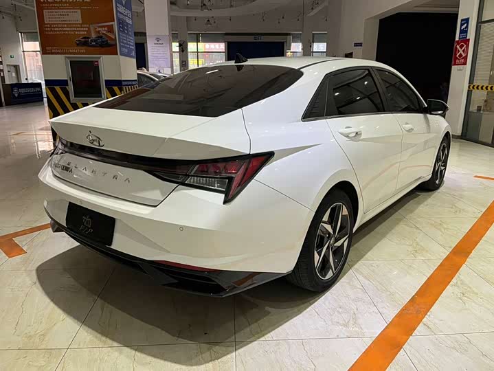 Фото 5 - Hyundai Elantra N line