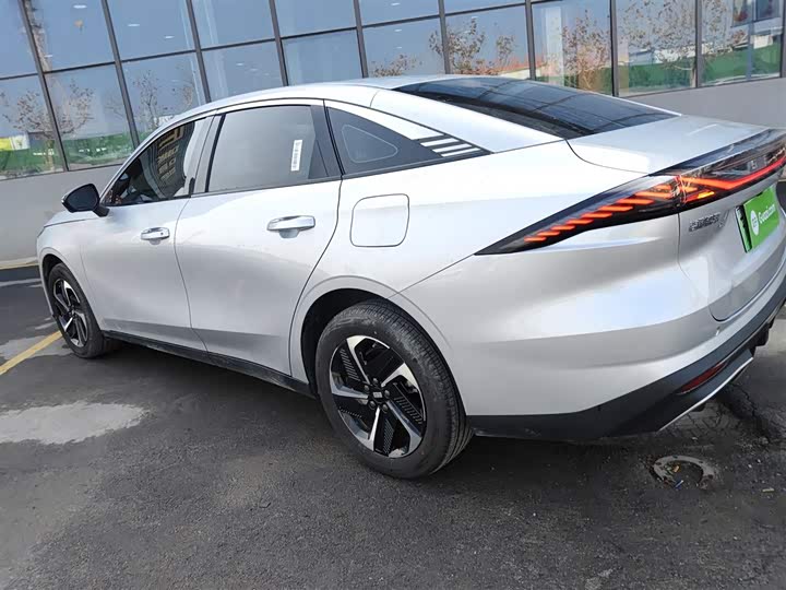 Фото 5 - Geely Galaxy L6