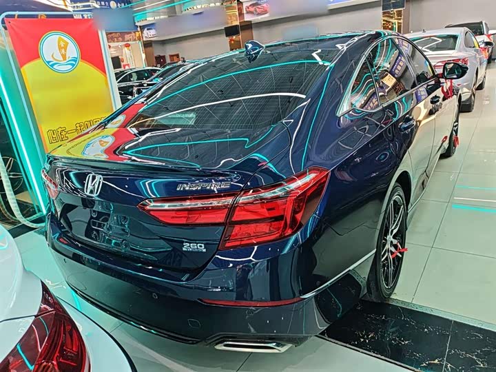 Фото 6 - Honda Inspire