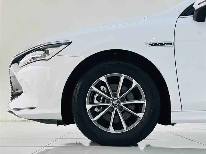 Фото 9 - BYD Qin Plus