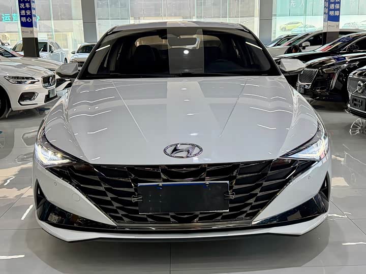 Фото 2 - Hyundai Elantra N line