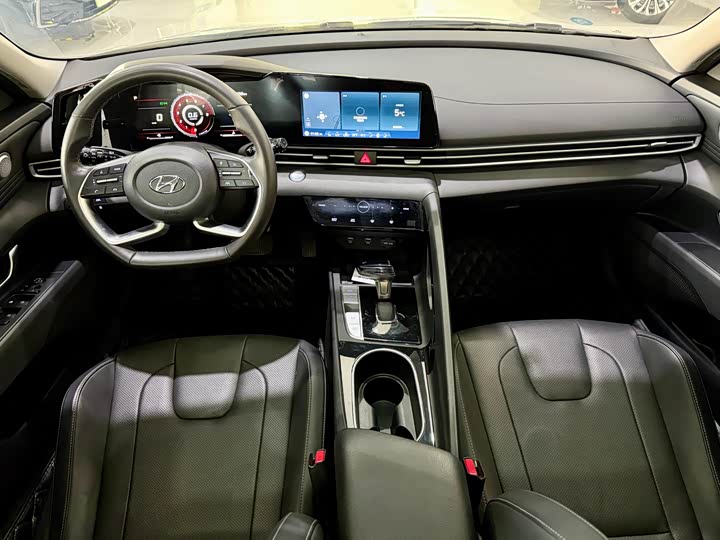 Фото 6 - Hyundai Elantra N line