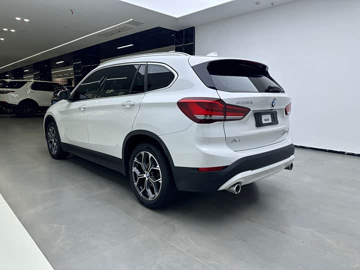Фото 6 - BMW X1