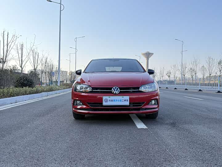 Фото 2 - Volkswagen Polo