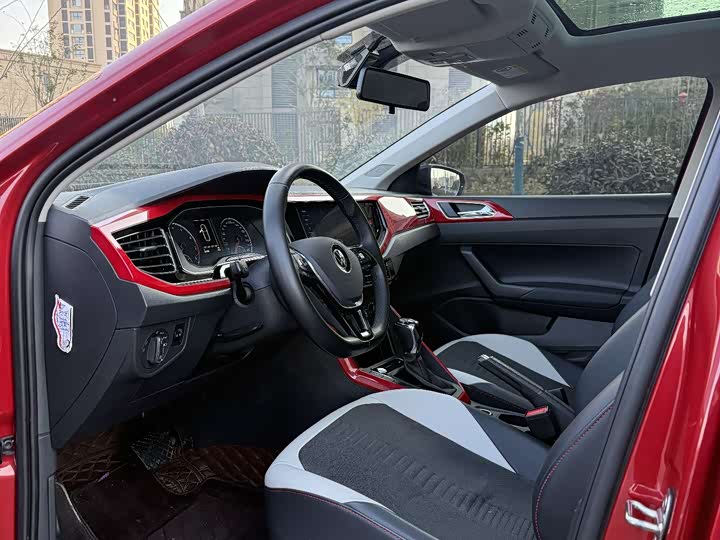 Фото 4 - Volkswagen Polo