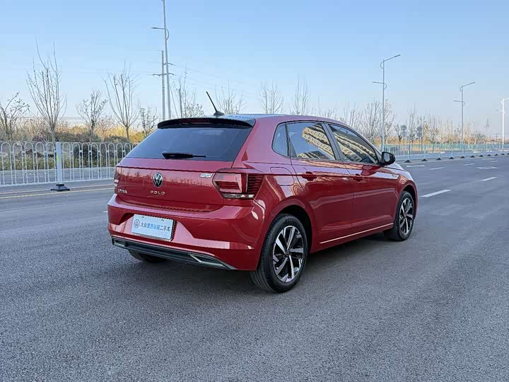 Фото 8 - Volkswagen Polo