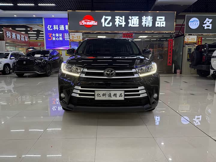 Фото 2 - Toyota Highlander