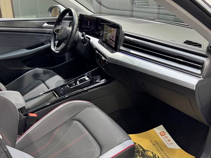 Фото 9 - Volkswagen Lamando L