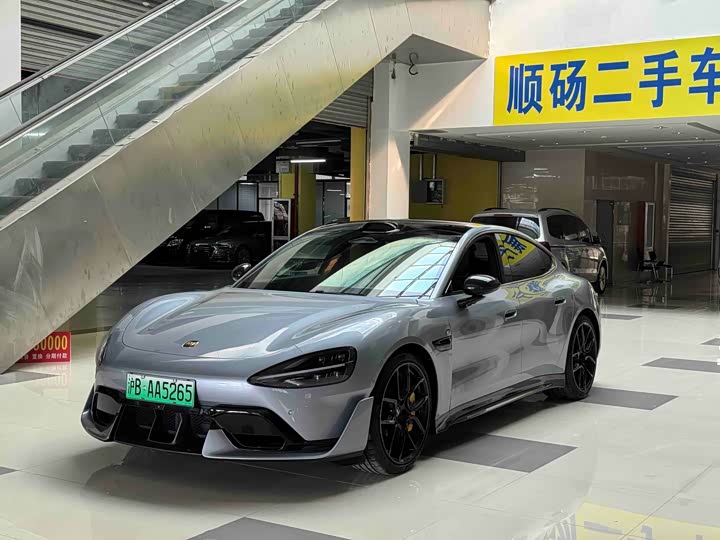 Фото 1 - Xiaomi SU7 Ultra