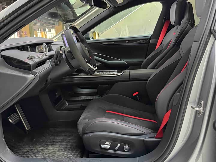 Фото 4 - Xiaomi SU7 Ultra