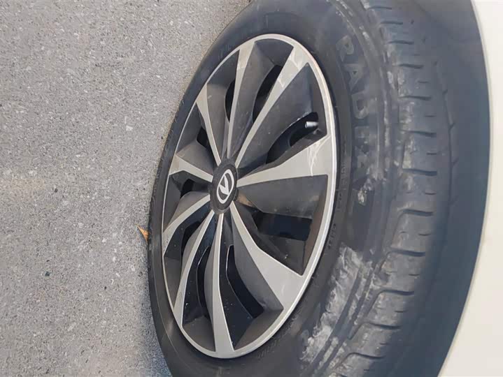 Фото 6 - Changan BenBen E-Star