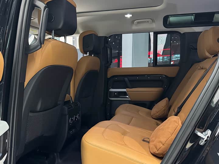 Фото 8 - Land Rover Defender