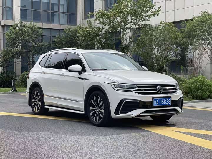 Фото 6 - Volkswagen Tiguan L Pro