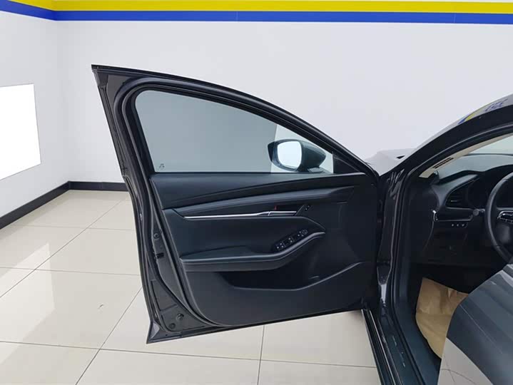 Фото 7 - Mazda 3 (Axela)