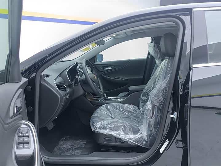 Фото 9 - Chevrolet Malibu XL