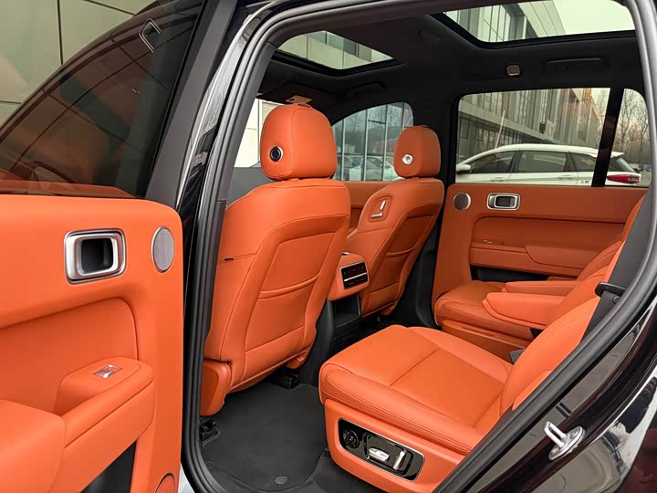 Фото 8 - LiXiang L8