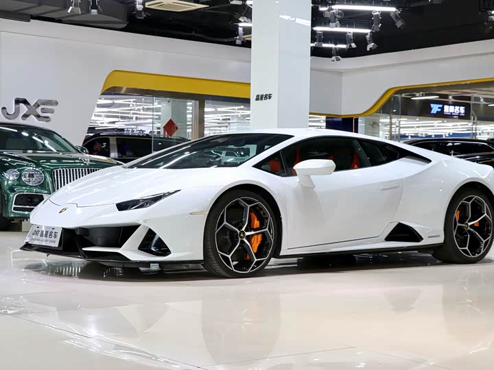 Фото 1 - Lamborghini Huracán