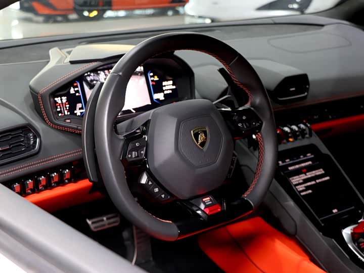 Фото 5 - Lamborghini Huracán