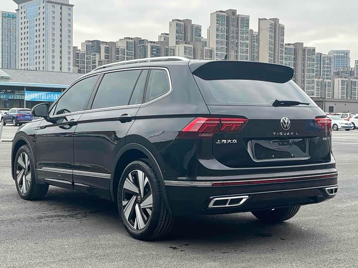 Фото 4 - Volkswagen Tiguan L Pro