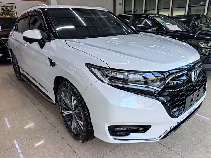 Фото 3 - Honda UR-V