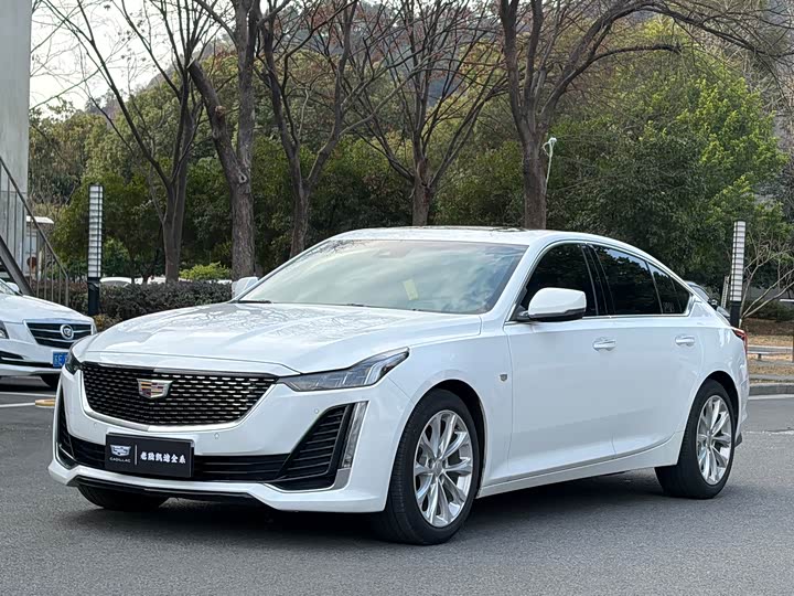 Фото 1 - Cadillac CT5