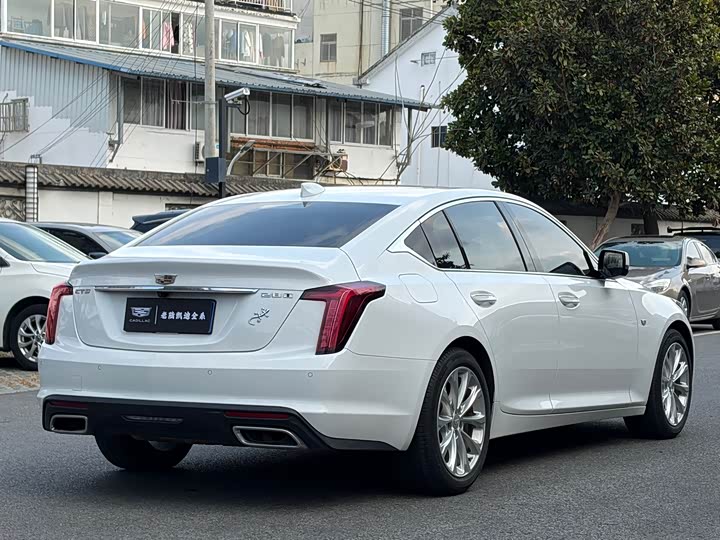 Фото 9 - Cadillac CT5