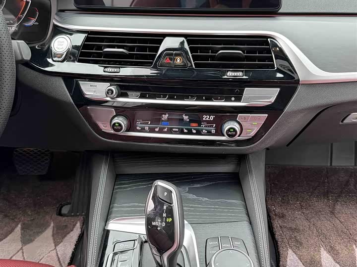 Фото 8 - BMW 5 Series