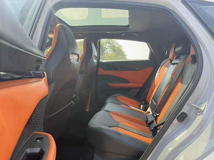 Фото 6 - Changan UNI-V