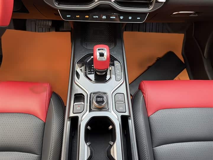 Фото 9 - Geely Icon